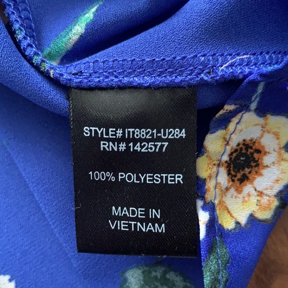 Blue Floral Blouse - so pretty! Size L - Picture 6 of 6